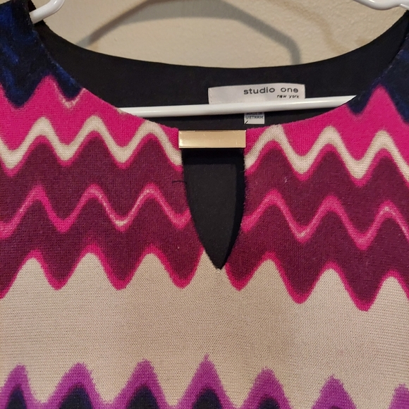 Dress - Picture 5 of 5